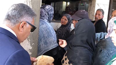 محافظ الدقهلية يتابع انتظام سير العمل بمخبز المحافظة الكبير بالمنصورة