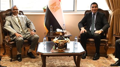 وزير الشباب والرياضة يستقبل نظيره السوداني بالعاصمة الجديدة