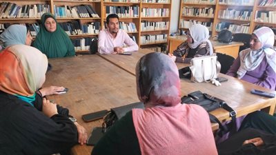 مكتبة الفيوم العامة تدعم الشباب في اختيار مستقبلهم المهني بمحاضرة توعوية