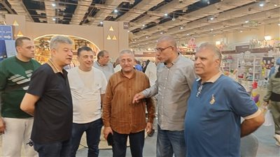 فايد والحجري يتفقدان معرض «تراثنا»ويؤكدان دعم الغرفة التجارية بدمياط لصُنّاع الأثاث والحرفيين