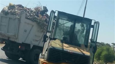 بالصور.. حملة نظافة تستهدف الشوارع والمحيط التعليمي بالأقصر وتحذير من النفايات الطبية