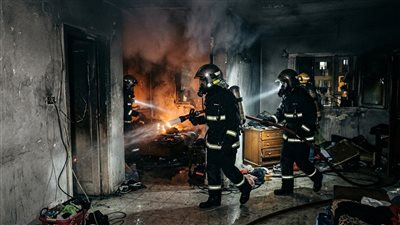 السيطرة على حريق داخل شقة سكنية في شبرا دون وقوع إصابات