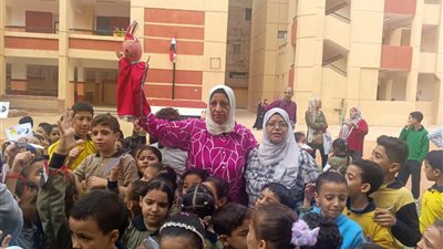 «القوافل الثقافية» تصل إلى مدارس بولاق الدكرور.. أنشطة فنية وتوعوية للأطفال