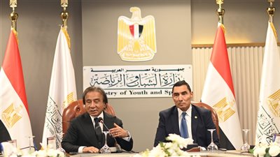 وزير الرياضة يوقّع بروتوكول تعاون مع مجموعة شركات عز بقيمة 150 مليون