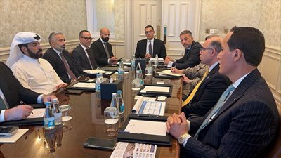 وزير الاستثمار يبحث مع 3 شركات قطرية فرص ضخ استثمارات جديدة في مصر