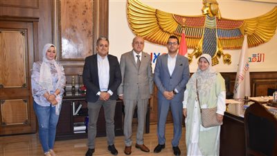محافظ الأقصر يلتقي وفد «التنمية المحلية والبيئة» لتعزيز الاستثمار والتنمية المحلية