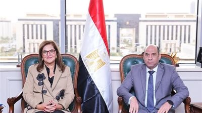  حسن رداد وزير العمل بمقر الوزارة في العاصمة الجديدة