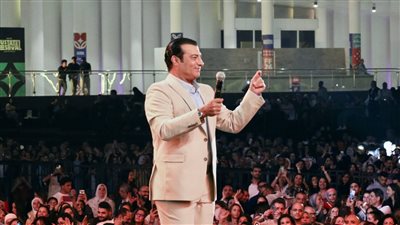 إيهاب توفيق يشعل مهرجان الفسطاط الشتوي بحفل كامل العدد (صور) 