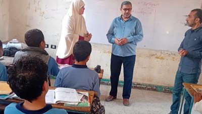 مدير تعليم شبين القناطر يتابع الانضباط المدرسي والتقييمات بمدرستي المريج
