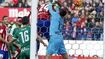 أتلتيكو مدريد يهزم  إيبار بثلاثية في الليجا الإسبانية