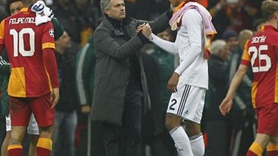 مورينيو يطالب مانشستر يونايتد بالتعاقد مع 