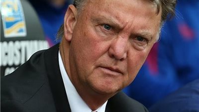 فان جال يتحدى مورينيو للبقاء في مانشستر يونايتد