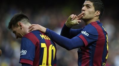 بالفيديو ... ما هذا ياميسي !؟.. يخرب عقلك يا سواريز !!