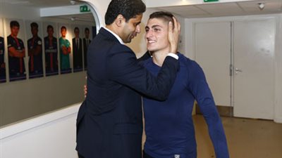 PSG يقطع الطريق على برشلونة ويجدد 