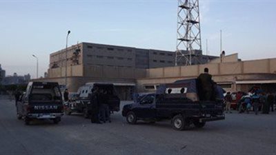 سياج أمني فى محيط ستاد المحلة.. و«الداخلية» تقنع الجماهير بالمغادرة