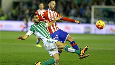 ريال بيتيس يتعادل مع سبورتينج خيخون 1/1 في الليجا الإسبانية 
