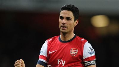 نجم الأرسنال يفكر في الاعتزال بسبب «النني»