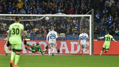  السيتي يسحق دينامو كييف بثلاثية ويقترب من التأهل لربع نهائي دوري أبطال أوروبا