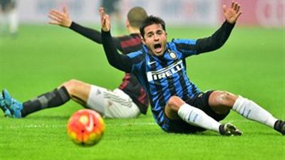 مهاجم إنتر ميلان يطالب زملاءه بعدم الخوف أمام يوفنتوس