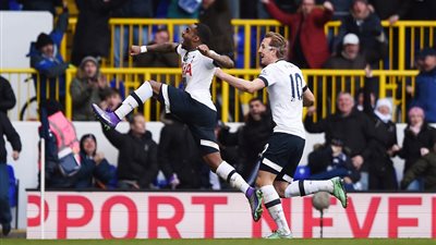 توتنهام يهزم سوانزي سيتي بهدفين مقابل هدف في البريميرليج 
