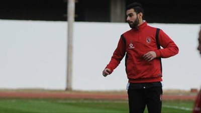 السولية يغيب عن بعثة الأهلي المسافرة إلي أنجولا  بسبب القيد