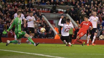 ليفربول يتغلب علي مانشستر يونايتد بثنائية نظيفة في الدوري الأوروبي