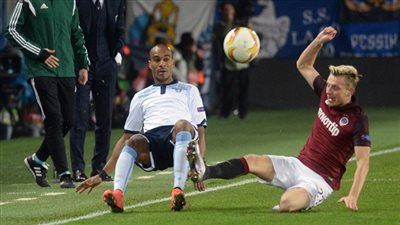 سبارتا براغ التشيكي يتعادل مع لاتسيو الإيطالي 1/1 في الدوري الأوروبي