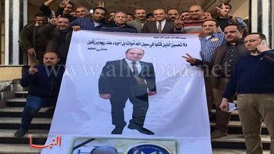 «مدير أمن القليوبية» وضباط الشرطة يحتفلون بمقتل المتهم الرئيسى في استشهاد رئيس مباحث شبرا