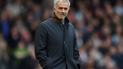 وشاح مورينيو يغزو أولد ترافورد .. والصحافة تؤكد تدريبه للمانيو