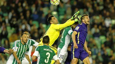 مالاجا يتغلب بصعوبةعلي  ريال بيتيس بهدف نظيف في الليجا الإسبانية 