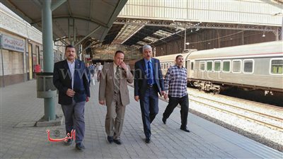 جولة لرئيس هيئة السكة الحديد بمحطة الشرق وكوبرى الليمون
