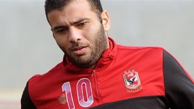 عماد متعب يحرز الهدف الثاني للأهلي 