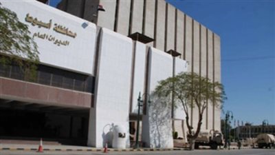 تشميع 36 محل مخالف بأسيوط