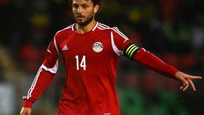 رسالة نيجيريا.. غالى يشتكى من آلام فى الركبة فى مران المنتخب