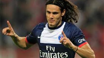 كافاني يثير التكهنات حول مستقبله في باريس سان جيرمان