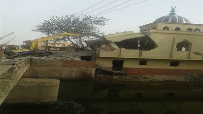 لإعادة تطوير المزلقان.. هدم مسجد محطة قطار فى الغربية