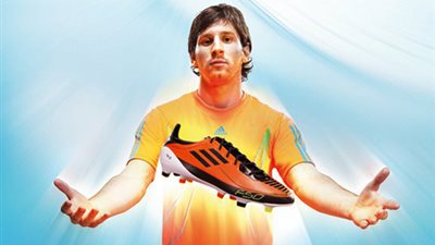 بالفيديو ...  هل تشعل جزمة ميسي الحرب بين مصر والارجنتين !؟