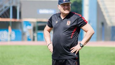 تعرف علي قائمة الأهلي امام ديروط