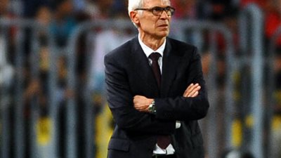 كوبر يلقى محاضرة فنية أخيرة فى فندق الأقامة قبل التحرك لملعب المباراة