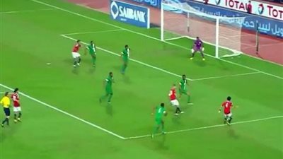 3 فرص محققة فى تعادل سلبى للشوط الأول بين مصر ونيجيريا